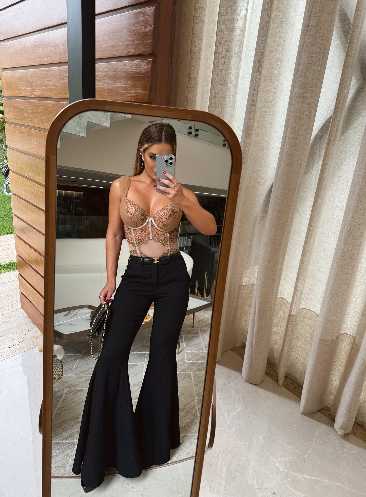 BODY ANGELA NUDE
